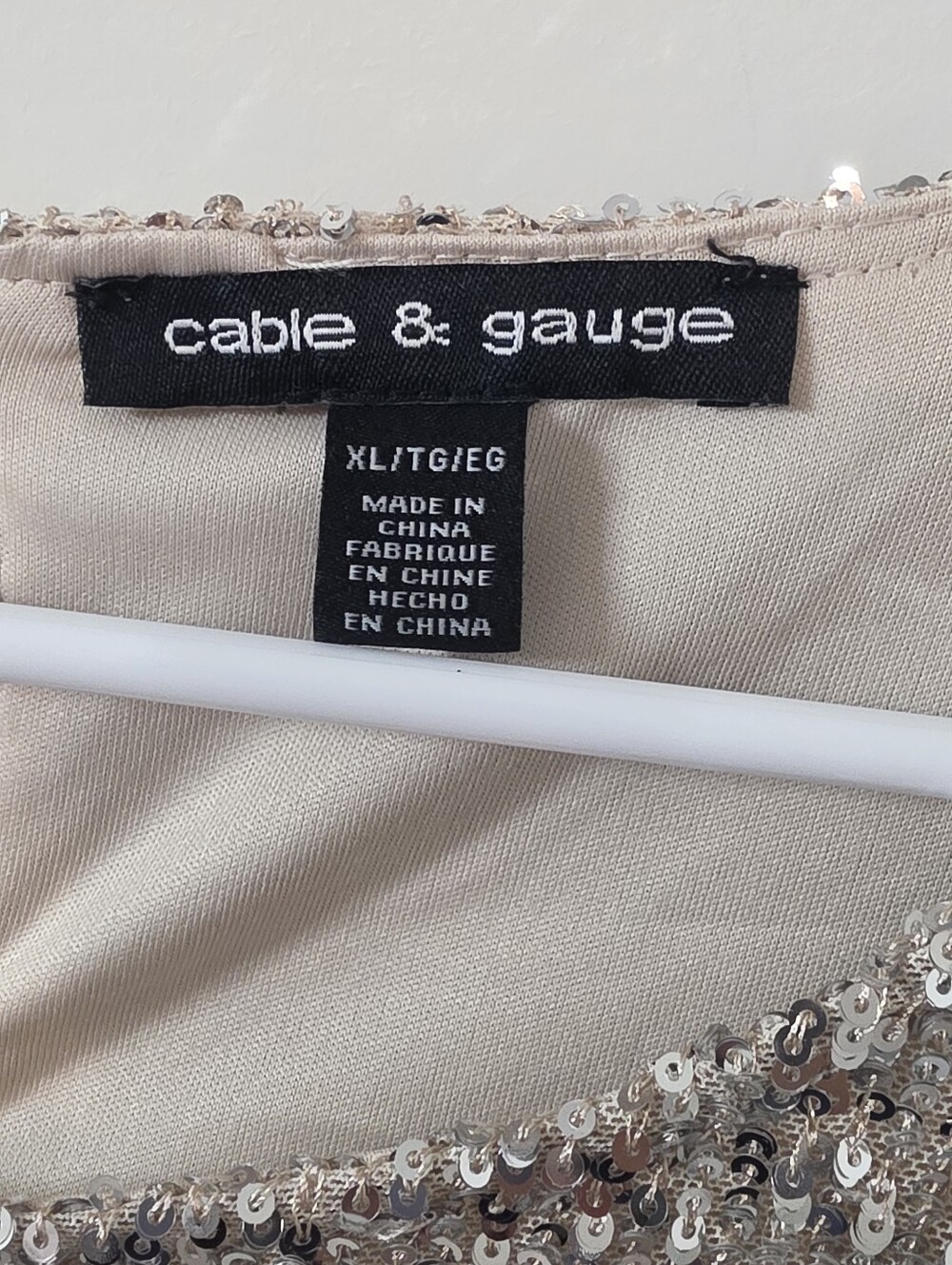 Cable & Gauge Silver Sequin Short Sleeve Scoop Neck Top - Picture 4 of 4
